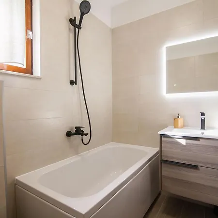 Сasa de vacaciones Sea View Marianne 200m From Sea - Happy